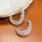 Brinco Arco de Flor em Prata 925