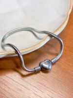 Pulseira Pandora Fecho Coração em Aço Inoxidável