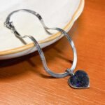 Pulseira Fita com Pingente Coração em Aço Inoxidável