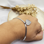 Pulseira Fita com Pingente Coração em Aço Inoxidável - Imagem 2