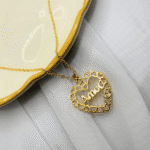 Conjunto Feminino Folheado  Amor  – Colar e Brinco com Coração Vazado e Pedra Brilhante - Imagem 3