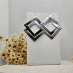 Brinco Duplo Losango em Aço Inox