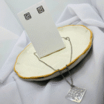 Conjunto Feminino Aço Inox com Pingente Geométrico Vazado