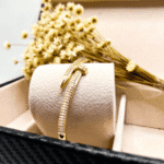 Bracelete Cravejado Folheado a Ouro