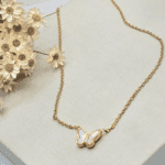 Colar Borboleta Minimalista Aço Inox Dourado - Imagem 3