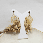 Brinco em Aço Inox Dourado – Modelo Gota Vazado Trabalhado