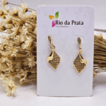 Brinco Pêndulo Losango Cravejado – Folheado a Ouro