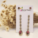 Brinco Longo Cristal Vermelho com Strass – Folheado a Ouro