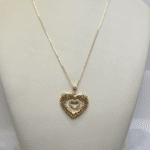 Colar Folheado a Ouro Coração Vazado Trabalhado com Coração Cravejado e Extensor - Imagem 2