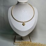 Colar Gargantilha Em Aço Inox Dourado Alta Qualidade Moda Luxo Madalena - Imagem 5