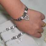 Pulseira Feminina Berloque Em Aço Inoxidável Prata Cravejada Detalhe Coração Lia - Imagem 3