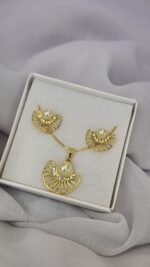 CONJUNTO LEQUE PÉROLA FOLHEADO A OURO